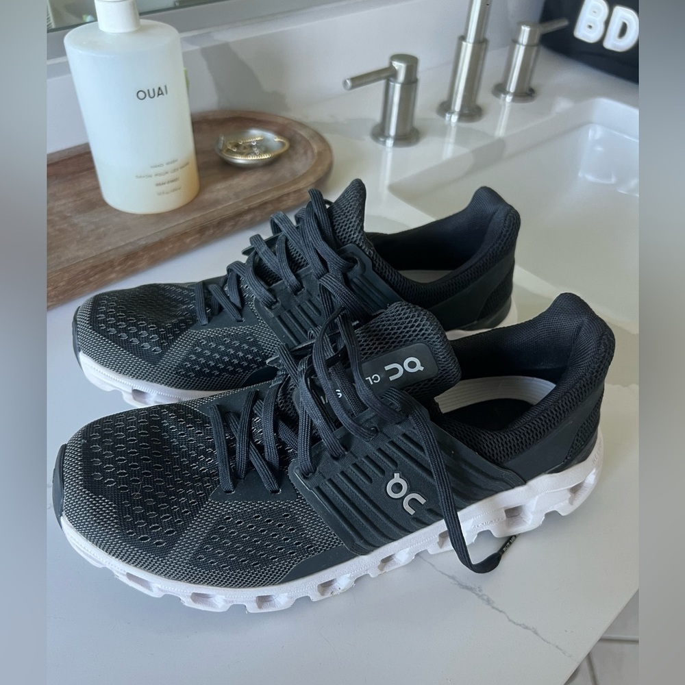 On Running - Cloudswift 3 in black